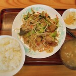 Chuukasoba Kuruma - 肉野菜炒め定食