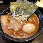 一翔 - うま辛味玉ラーメン（税込1000円）