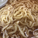 Gyuutarou - 麺は多加水中太ちぢれ麺。ピロピロです。