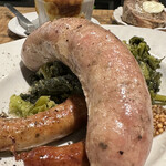 OSOUZAI MITSUAMI - 自家製ソーセージのグリル と ゆきな・なばなの煮たの 1,600円。