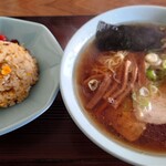 さかい食堂 - ラーメン半チャーハン800円
