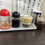 E・Y竹末 - 卓上調味料です☆ 刻みにんにくも有ります(￣▽￣)