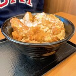 Kara yama - 鳥から揚げ丼ですね〜