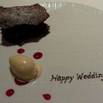 ア・ヴォートル・サンテ - 【2013年５月ディナー】グリオットとチョコレートのミルフィーユ　タヒチ産バニラビーンズのアイスクリーム