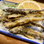 四万十 - 鮎から揚げ 300円。