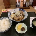 Hamayaki Kaisen Izakaya Daishou Suisan - 煮魚はカジカっ！