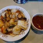 中国料理北京 - 令和4年12月
            中華丼(スープ付) 700円