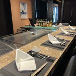 鉄板焼き FEU - 店内