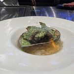 鉄板焼き FEU - 【鮑の鉄板焼き】お皿の上で、フランベ！