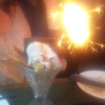 コーキーズハウス - ★780円のバースデーサプライズコースのパフェ。突然室内の照明とBGMが変わる→手拍子が始まる→花火のついたパフェが運ばれる。味は全くチープでなく、美味しい。チェキで写真撮影もしてくれました。