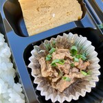 とんかつ屋 双葉 - 付け合わせ。