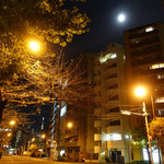 北出食堂 - この位置で道の奥に〜♬