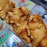 Yokoduna Karaage - ももはにんにく醤油、ムネはホタテだし、ふりそでは柚子胡椒味