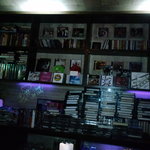 バーニングロックス - CD、DVD、ビデオがいっぱい