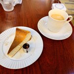 チーズケーキと彩りカレー Luna piena - 