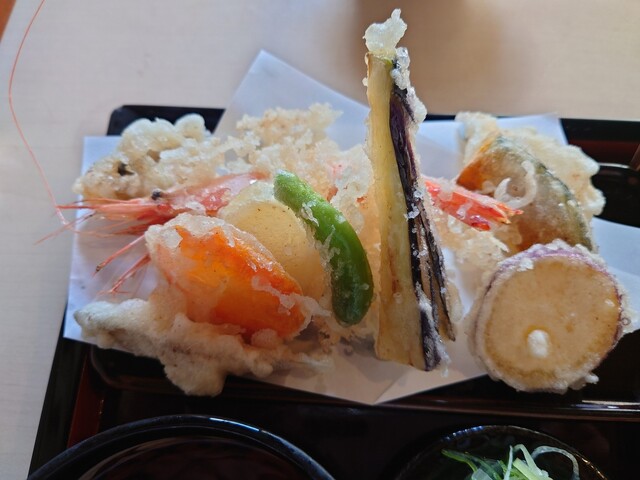 写真 : 笏谷そば 本店 （しゃくたにそば） - 商工会議所前/そば | 食べログ