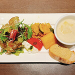 TRE VERDI - 彩り野菜のサラダ、真上から！