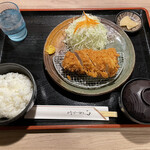 Tonkatsu Katsutei - 立山ヒレ（１,４５０円）