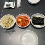スンドゥブ専門店 OKKII - おかずのもやしナムル、白菜キムチ、韓国海苔