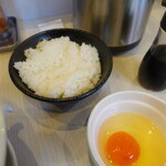人生夢路 徳麺 - 卵かけご飯