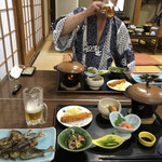 民宿ほら - 弟くん、よう釣らんから、ペコさんの釣った鮎を奢るわ…あとから高いでぇ〜