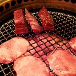 焼肉 ゆかわ - 牛タンとハラミステーキ