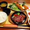 Roiyaru Hosuto - アンガスサーロインステーキと天然海老フライ＆紅ずわい蟹のクリームコロッケ膳　～おろしゆずぽん酢ソース～