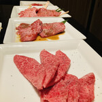 しゃぶしゃぶ すき焼き 焼肉　兜　奥座 - 