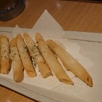 八縁 - 餃子の皮のチーズ揚げ