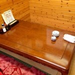 菊仙 - テーブル席：テーブル席は、１０席ぐらいあったかな？でも、金土日祝は、すぐ満席になっちゃいます！