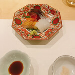 しんせん 割烹 佐乃家 - お造り！五日間寝かせた唐津のタイ　すみイカ
      浅く絞めた胡麻鯖