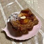 パンやきどころ RIKI - ブリュレバナーヌ ¥400