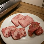 FAR YEAST ATAMI - タン盛り合わせ@2680円