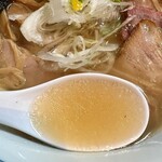 Mendokoro Bigiya - 白醤油スープ、プラス100円で変更できるよ