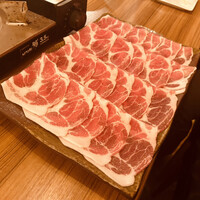 しゃぶしゃぶ・創作料理居酒屋 豚吟 栄店 - しゃぶしゃぶの豚肉（４人前）