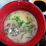 Gyo Shou - お魚で出汁をとった熱々のお味噌汁