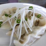 中華麺房 東龍 - 角度を変えてアップでパチリ♯皮はモチモチ☆