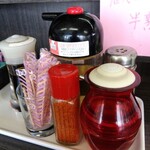 中華麺房 東龍 - テーブルセットをパチリ♯