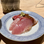 日本橋海鮮丼 つじ半 - ぜいたく丼 別皿の刺身
            2022年12月19日