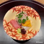 日本料理 とくを - 明石産の天然真鯛､那智勝浦産の天然本鮪のトロ､剣先烏賊の海胆載せ