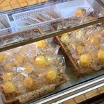 テラサワ・ケーキ・パンショップ - マドレーヌ￥110は王道の優しい味わい