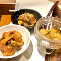 すし尽誠 - 時計回りで塩水馬糞、ムラサキ、馬糞雲丹の食べ比べ！　