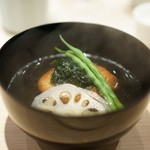 くろぎ - 熊本産新牛蒡の真丈の中に雲丹