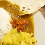 Soumya's Kitchen - 南インドのおうちごはんプレート「ケララ州のカレーやお惣菜盛りだくさんのプレートです」（アチャール）※マンゴー