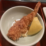 Itoutei - ①海老フライ、タルタルソースとレモン添え