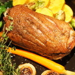 レストラン バカール - ビュルゴー家・シャラン鴨 胸肉のロースト　豪・マンジマップ産　黒トリュフのソース（＋1500円）
      