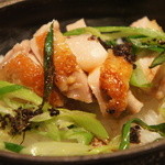 レストラン バカール - 『意気ごみ』鉄鍋炊きあげご飯：ブレス鶏と九条葱（2011/9）
      
      