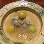 割烹 隆 - お昼のコース９６８０円。甘鯛みぞれ餡。カリッと松笠に焼いた甘鯛に優しい味わいのみぞれ餡を合わせています。とーっても美味しかったです（╹◡╹）（╹◡╹）