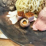 飯田商店 - 具もこだわりが一杯と言った感じ