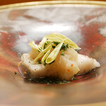 美会 - 身をほぐして伝わるパクチーの香りが上品に立ち上がり、脂の乗りと共に噛み締めて味わいが交ざり、深まりました。